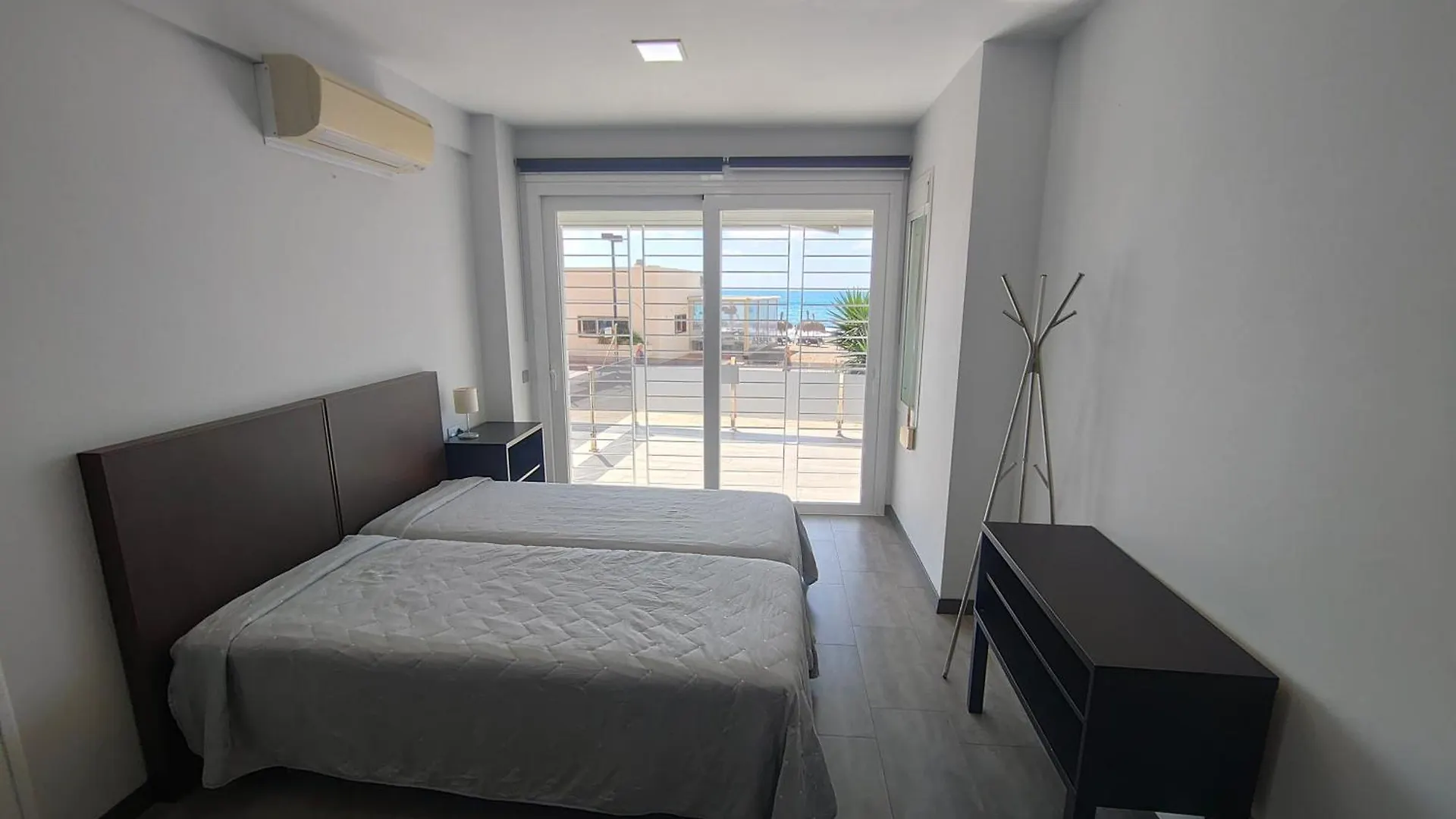 APARTAMENTO A 20 METROS DE LA ARENA Fuengirola Apartmán